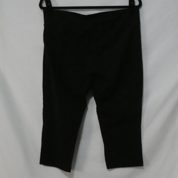 ATHLETIC WORKS - Fitted Crop | XL - extra large | Black Cropped Leggings - Picture 2 of 12